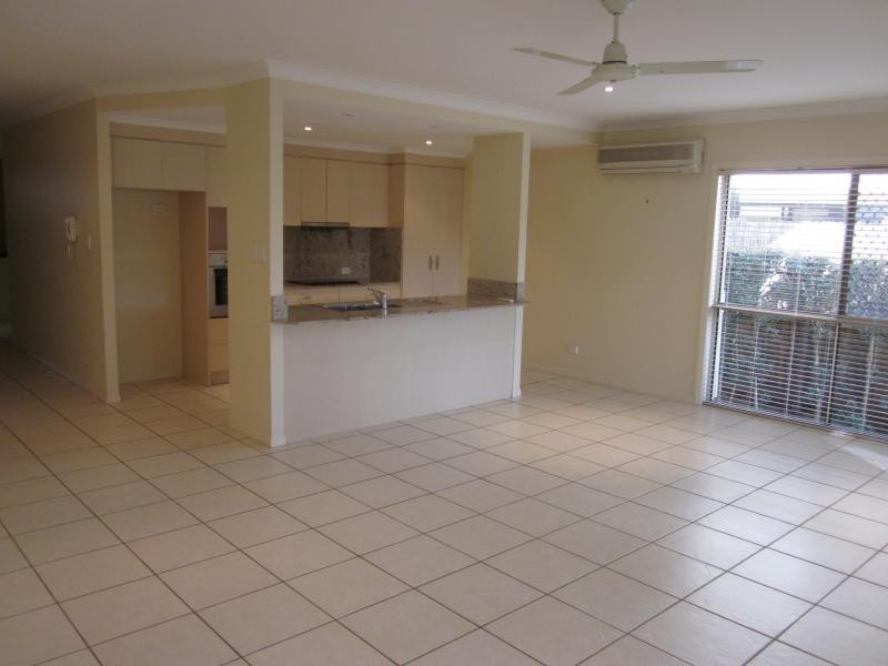 52 Bayview St, Runaway Bay QLD 4216