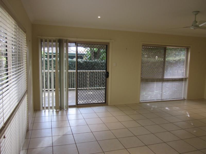 52 Bayview St, Runaway Bay QLD 4216