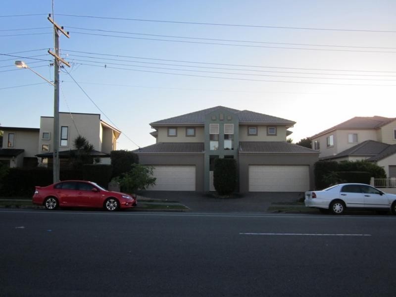 52 Bayview St, Runaway Bay QLD 4216