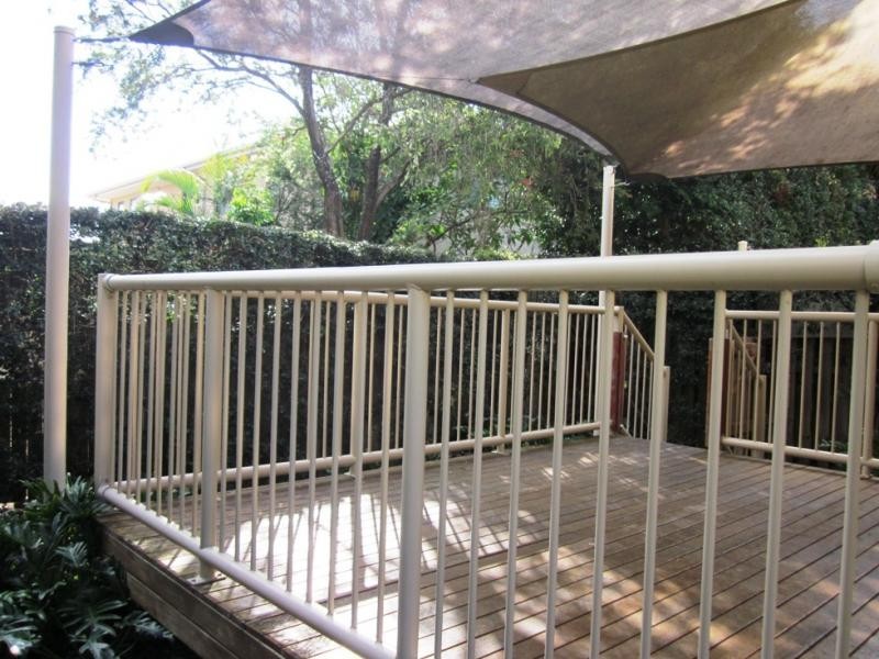 52 Bayview St, Runaway Bay QLD 4216