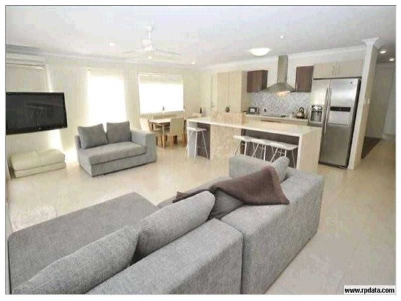Pacific Pines QLD 4211