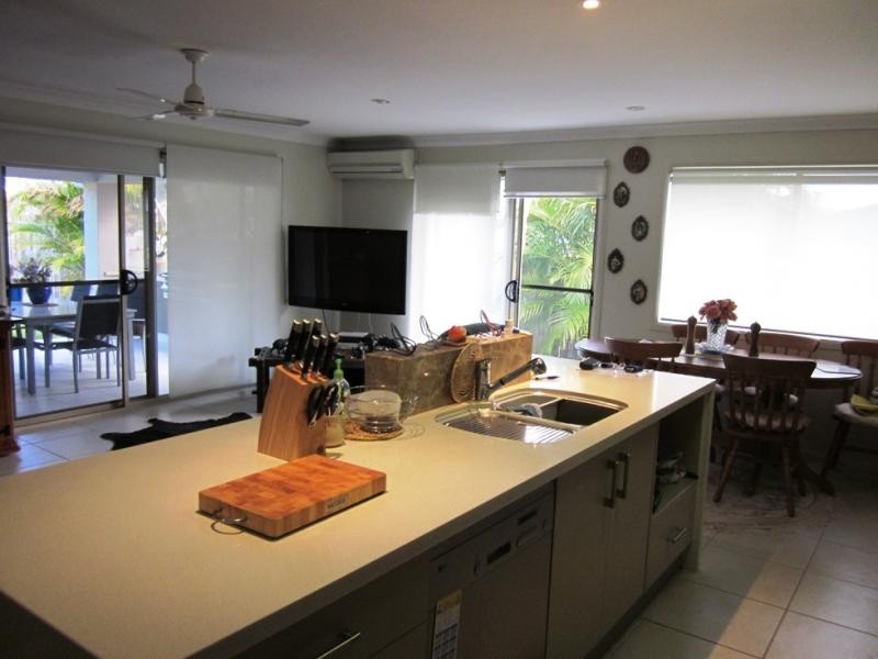Pacific Pines QLD 4211
