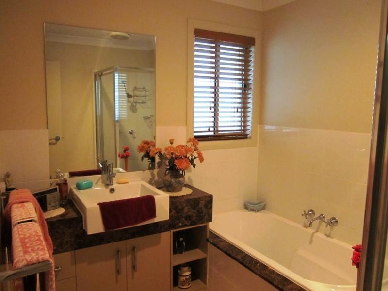 Pacific Pines QLD 4211