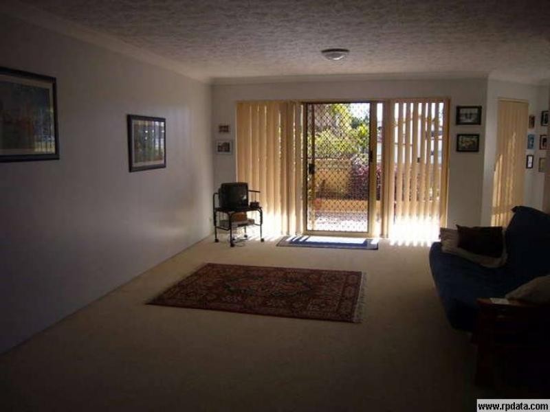 35 Huth St, Labrador QLD 4215