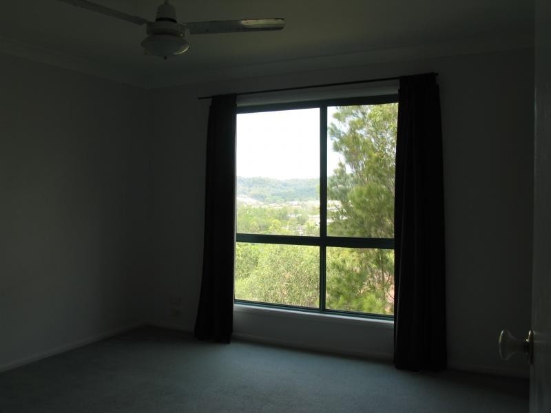 6 Crestridge Cres, Oxenford QLD 4210