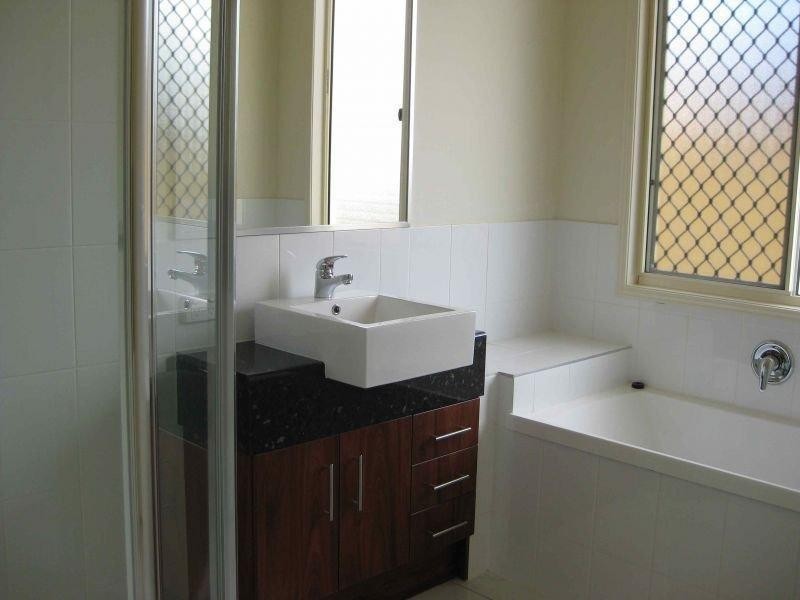 11 Michigan Ct, Warner QLD 4500