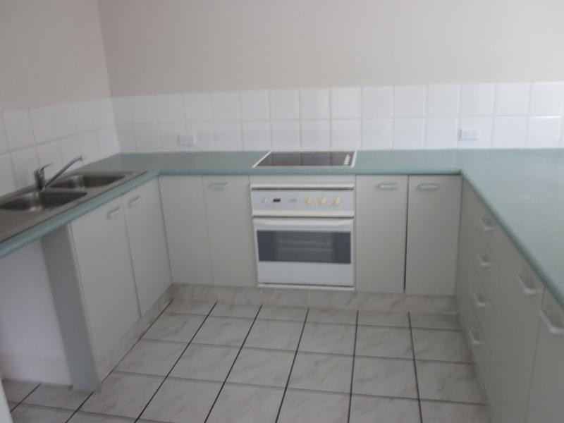 1072/6 Crestridge Cres, Oxenford QLD 4210