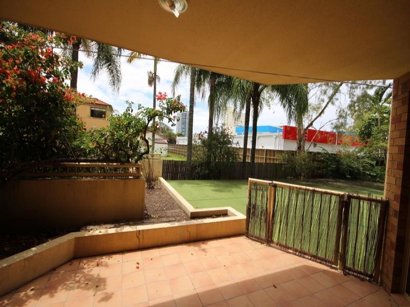 35 Huth St, Labrador QLD 4215