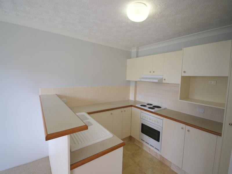 35 Huth St, Labrador QLD 4215