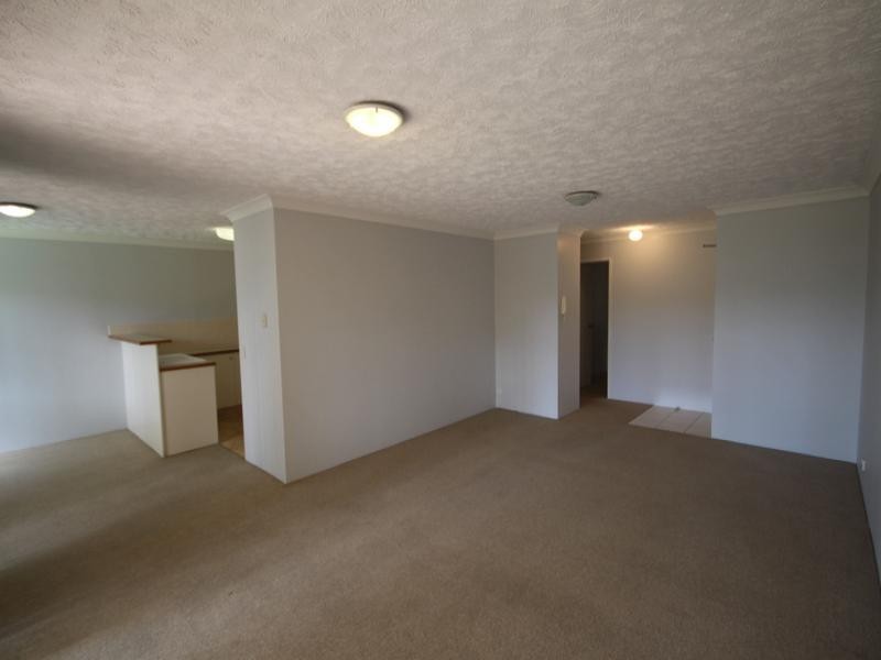 35 Huth St, Labrador QLD 4215