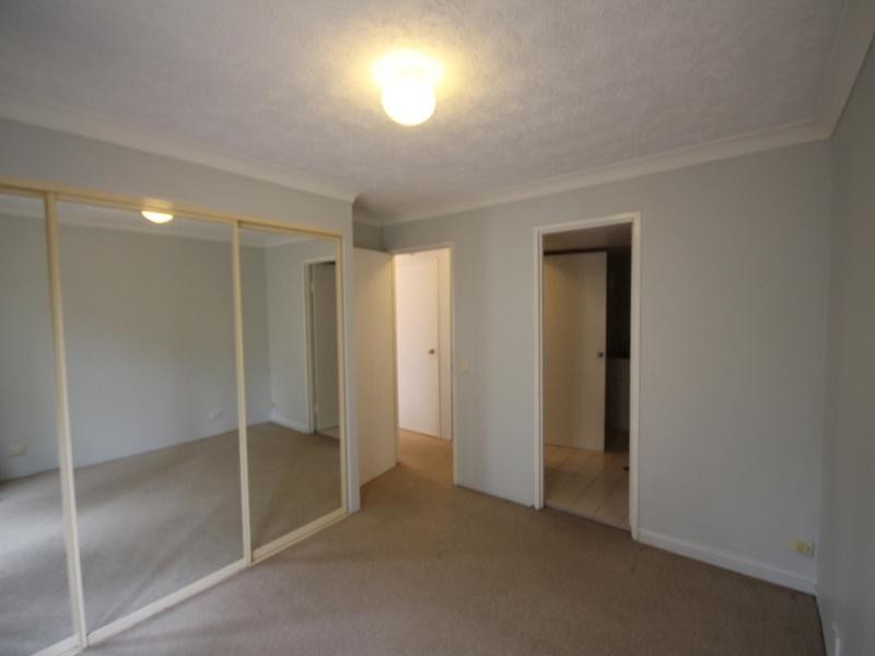 35 Huth St, Labrador QLD 4215