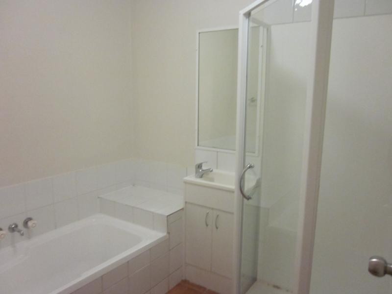 1032/6 Crestridge Cres, Oxenford QLD 4210