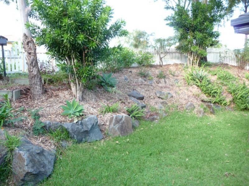 29 Quigan Tce, Highland Park QLD 4211