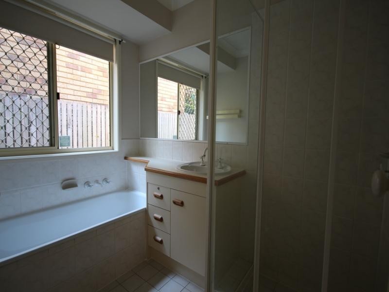 11 Cressbrook St, Forest Lake QLD 4078