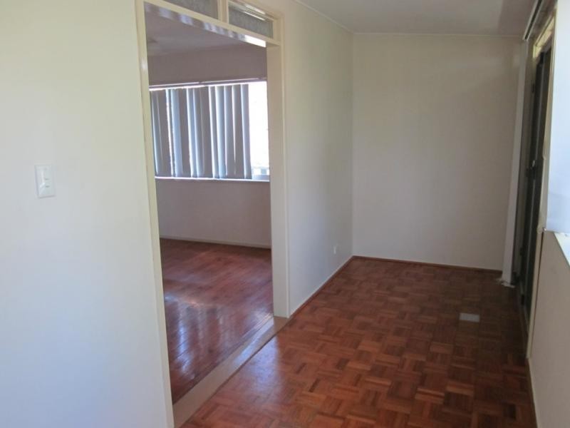 21 Petersen St, Southport QLD 4215