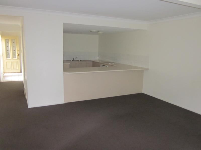 6 Crestridge Cres, Oxenford QLD 4210