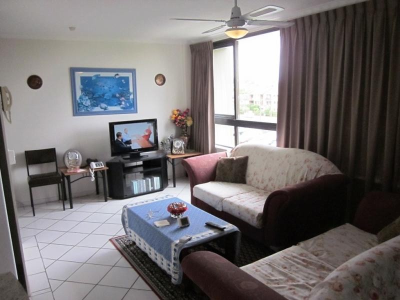 114 Marine Pde, Southport QLD 4215