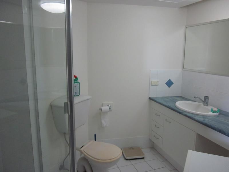 114 Marine Pde, Southport QLD 4215