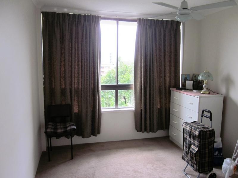 114 Marine Pde, Southport QLD 4215