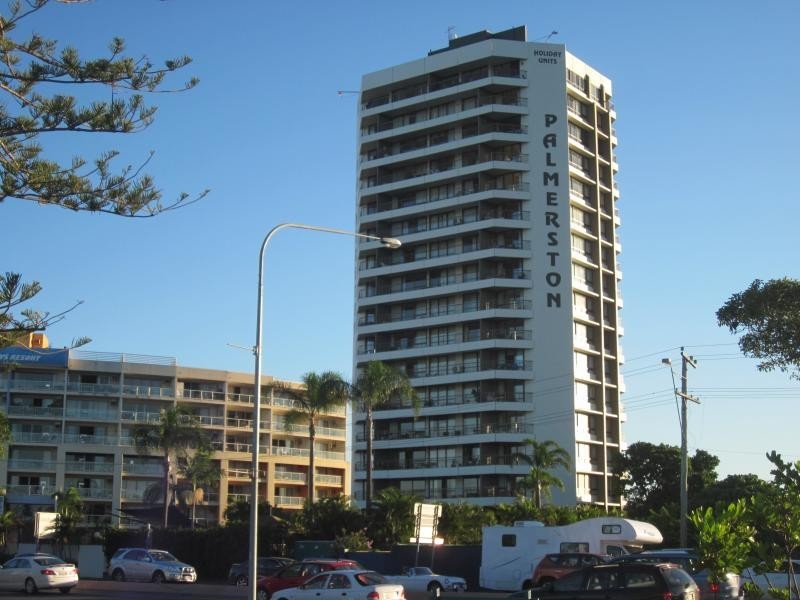 114 Marine Pde, Southport QLD 4215