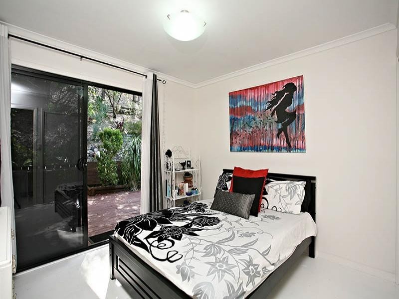 13 Bellona Crt, Pacific Pines QLD 4211