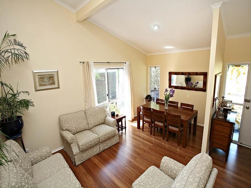 13 Bellona Crt, Pacific Pines QLD 4211
