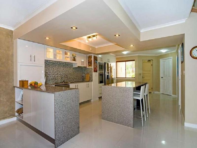 33/3 Marina Cres, Runaway Bay QLD 4216