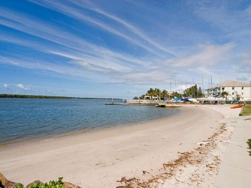 33/3 Marina Cres, Runaway Bay QLD 4216