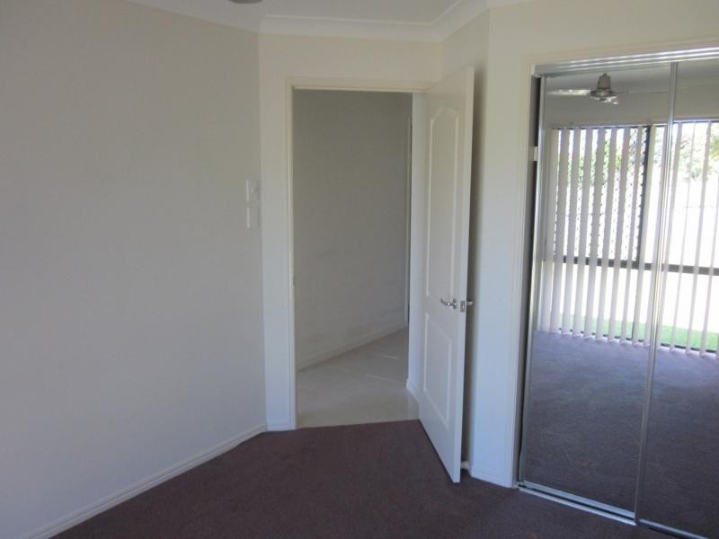 4 Stokes St, Pacific Pines QLD 4211