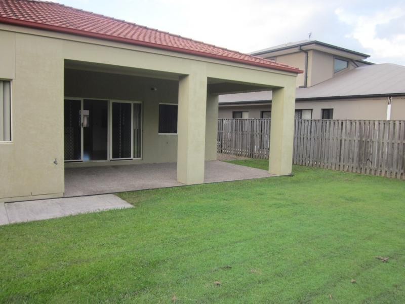 17 Ontario Crt, Oxenford QLD 4210