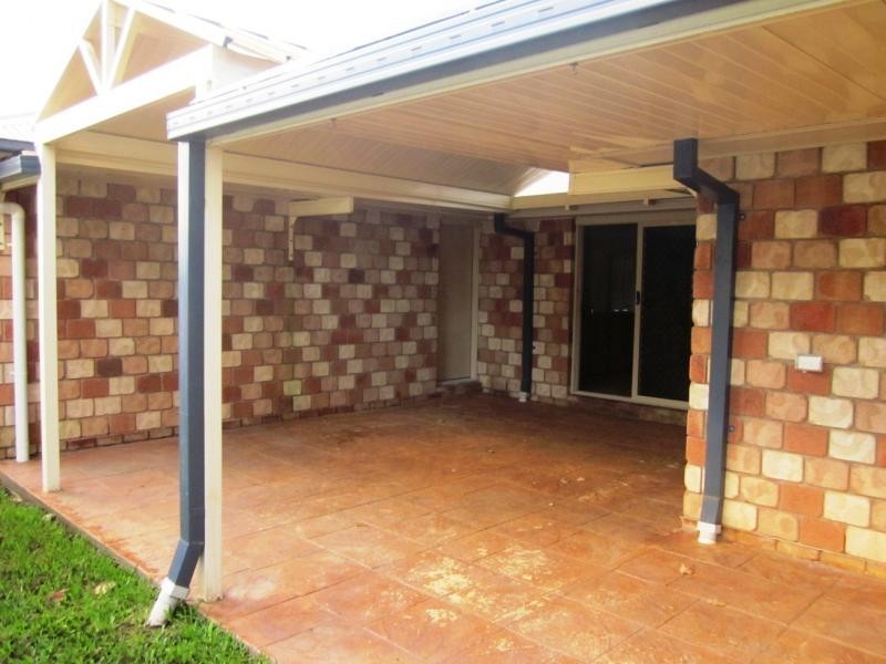 8 Tandanus Crt, Oxenford QLD 4210