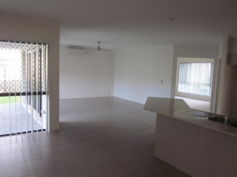 46 Treeline Cct, Upper Coomera QLD 4209