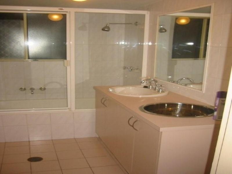 3/146 Marine Pde, Southport QLD 4215