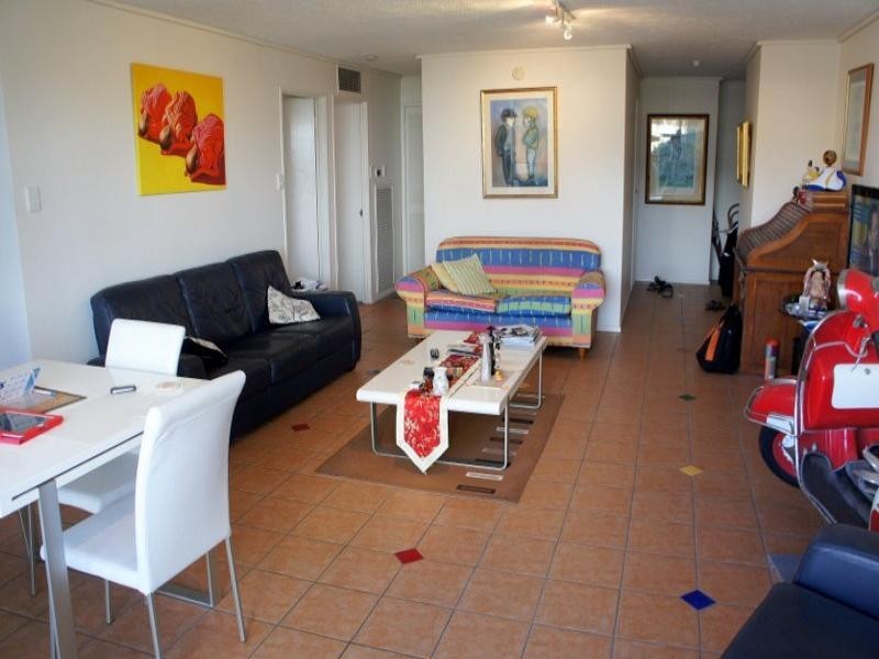 67 Ferny Ave, Surfers Paradise QLD 4217