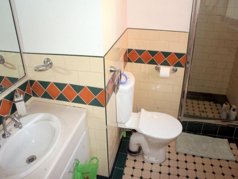 67 Ferny Ave, Surfers Paradise QLD 4217