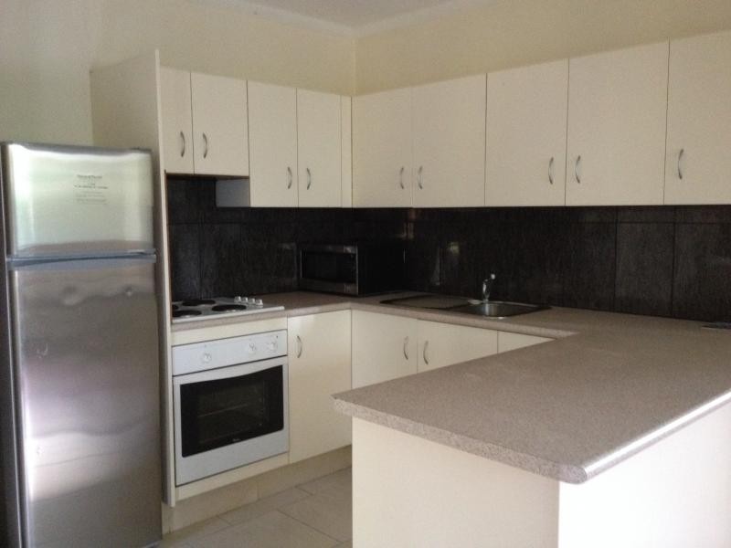 3/42 Sunrise Blvd, Surfers Paradise QLD 4217