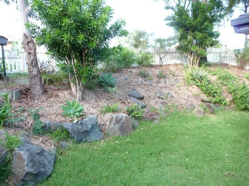29 Quigan Tce, Highland Park QLD 4211