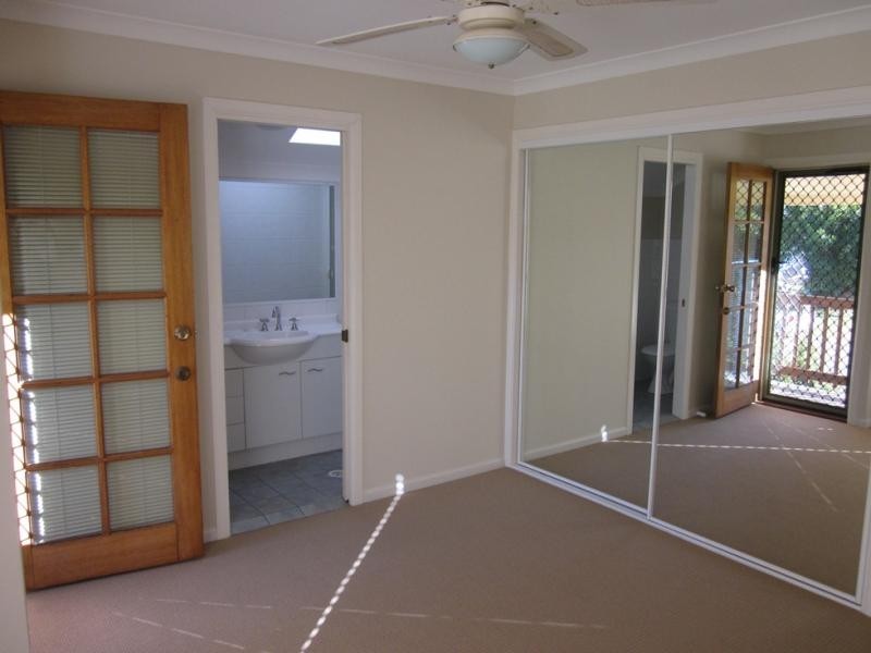 16 Geraldton Drive, Varsity Lakes QLD 4227