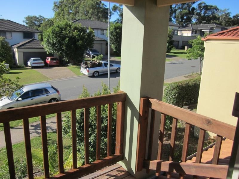 16 Geraldton Drive, Varsity Lakes QLD 4227