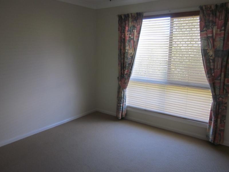 16 Geraldton Drive, Varsity Lakes QLD 4227