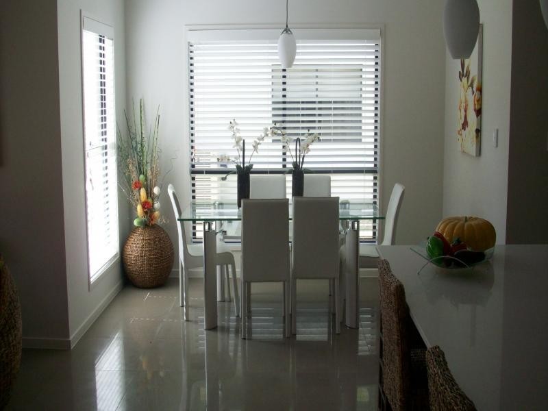 17 Rainlilly Cres, Upper Coomera QLD 4209