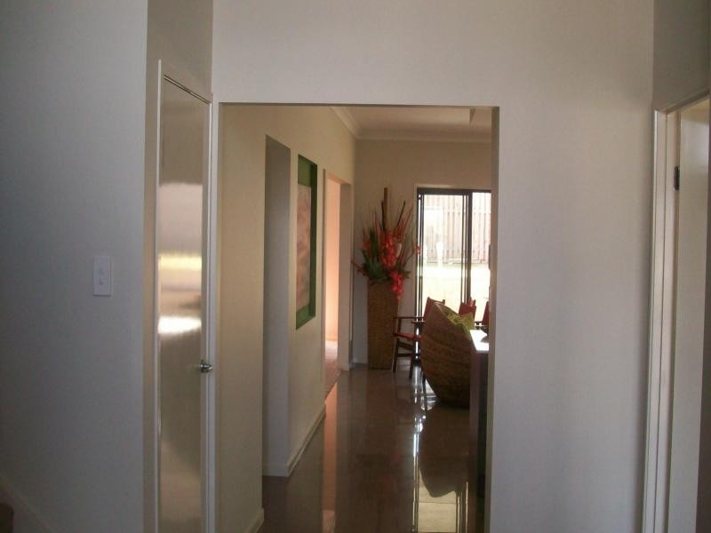 17 Rainlilly Cres, Upper Coomera QLD 4209