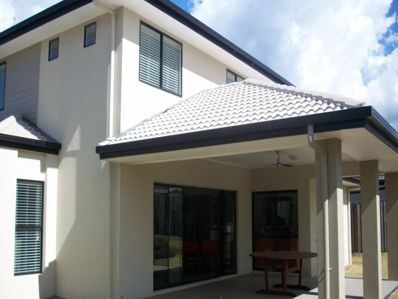 17 Rainlilly Cres, Upper Coomera QLD 4209