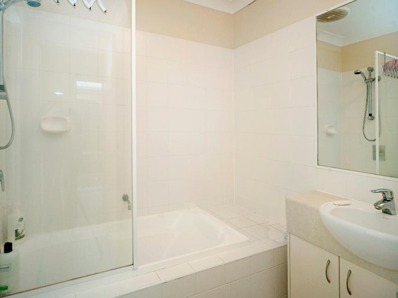 Pacific Pines QLD 4211