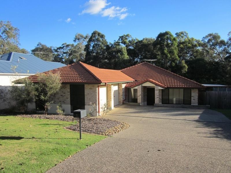 6 Diamondy Close, Forest Lake QLD 4078