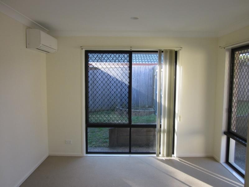 6 Diamondy Close, Forest Lake QLD 4078