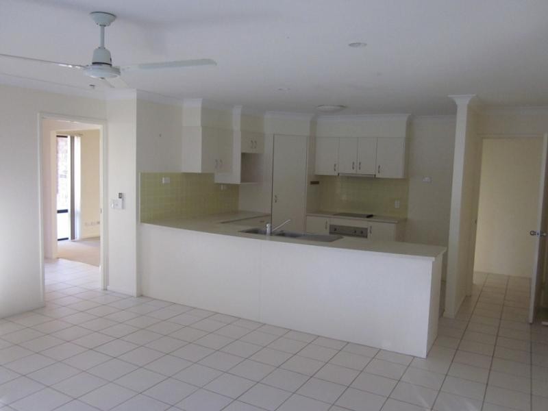 6 Diamondy Close, Forest Lake QLD 4078