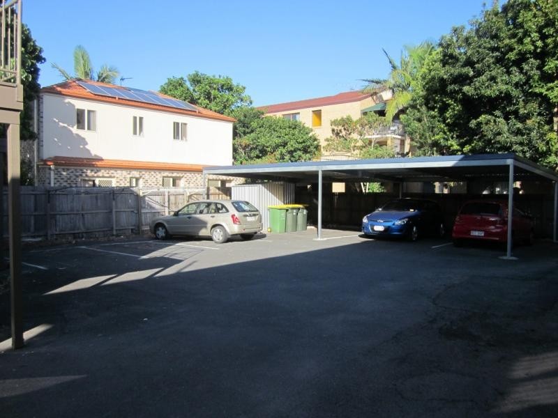 3/144 Frank St, Labrador QLD 4215