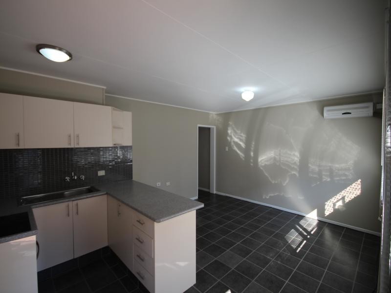 3/144 Frank St, Labrador QLD 4215