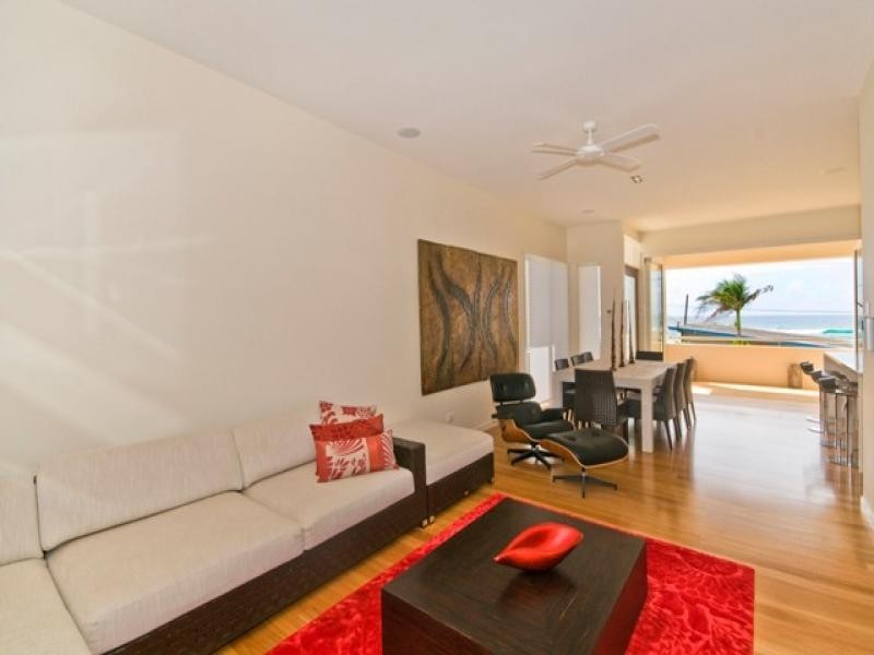 228 Jefferson Lane, Palm Beach QLD 4221